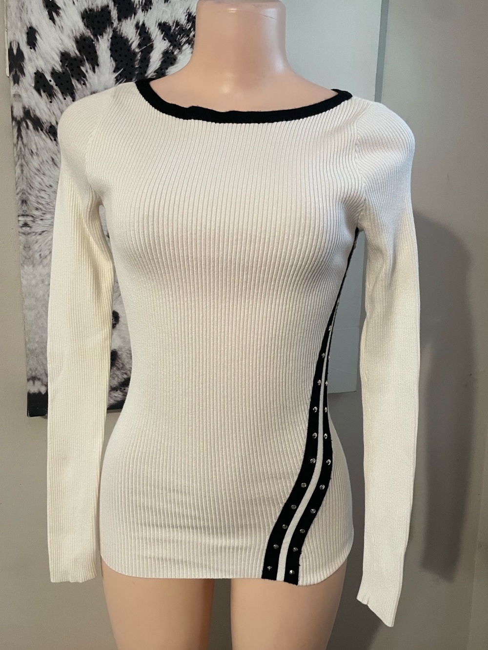 Patty Boutik Cream Ribbed Sweater vertical Black Trim Side Detail moto biker S